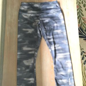 Reebok crop workout leggings